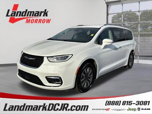 Certified 2021 Chrysler Pacifica Touring-L image 1