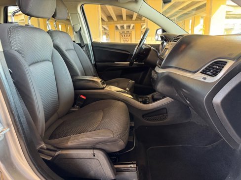 Used 2015 Dodge Journey SXT w/ Flexible Seating Group image 27