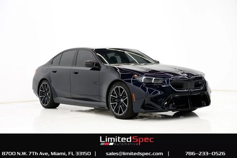 Used 2025 BMW M5 image 5