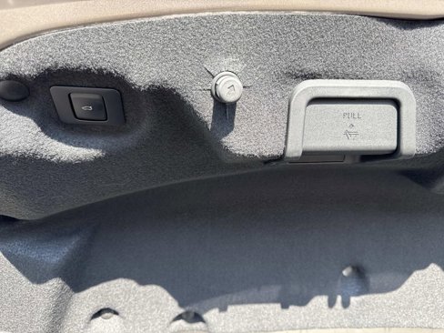 Used 2018 Lincoln MKZ Reserve image 12