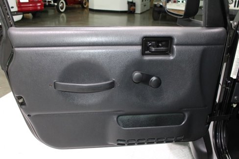 Used 2006 Jeep Wrangler Sport w/ Security Group image 40