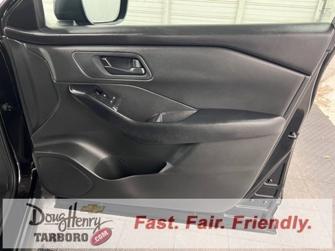 Used 2024 Nissan Rogue S image 38