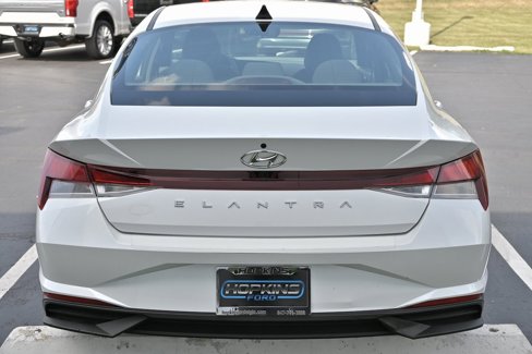 Used 2022 Hyundai Elantra SEL image 6