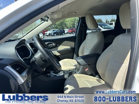 Used 2017 Jeep Cherokee Sport w/ Safety Group image 10