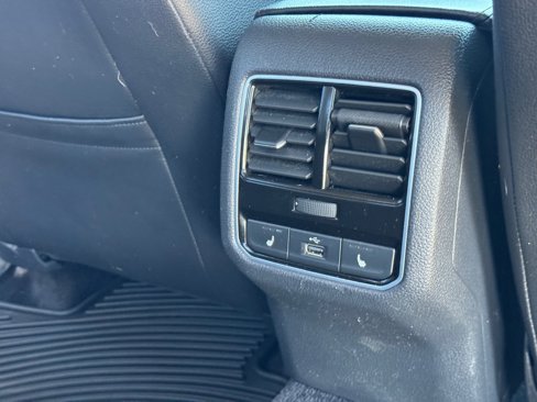 Used 2017 Volkswagen Passat 3.6 SE image 14