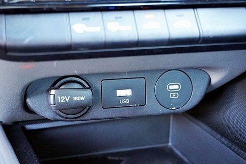 Certified 2024 Hyundai Elantra SEL image 29