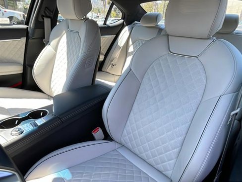 Used 2025 Genesis G70 3.3T Advanced w/ Sport Prestige Package image 15