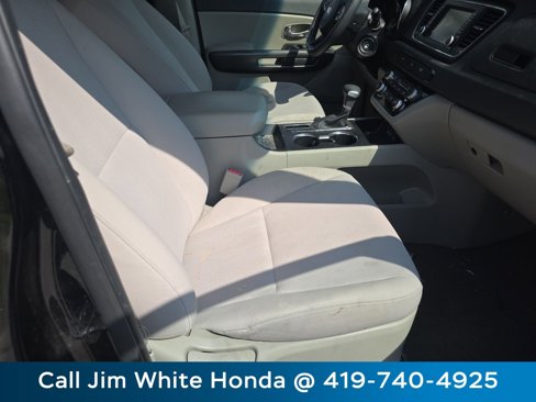 Used 2020 Kia Sedona LX image 22