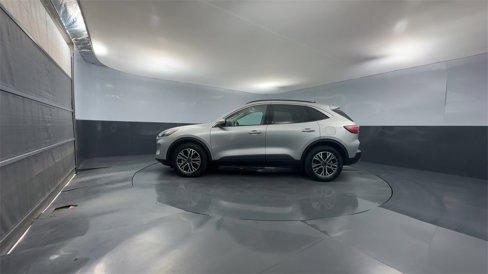 Used 2020 Ford Escape SEL image 2