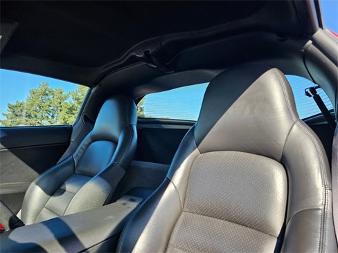 Used 2005 Chevrolet Corvette Coupe w/ Preferred Equipment Group image 28