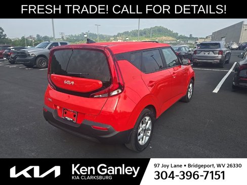 Certified 2022 Kia Soul LX w/ Technology Package image 8