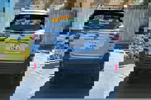 Used 2021 Subaru Outback image 5