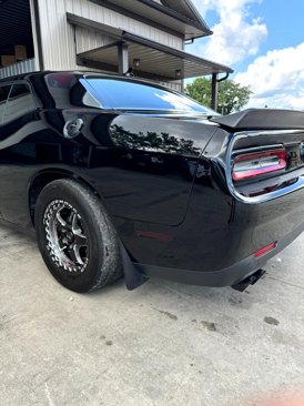 Used 2015 Dodge Challenger SRT Hellcat image 5