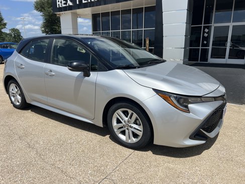 Used 2022 Toyota Corolla Hatchback image 2