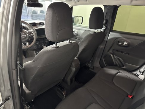 Used 2021 Jeep Renegade Sport image 16