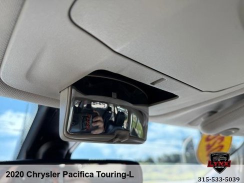 Used 2020 Chrysler Pacifica Touring-L image 24