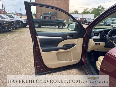 Used 2015 Toyota Highlander XLE image 10
