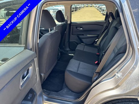 Used 2024 Nissan Rogue SV image 6