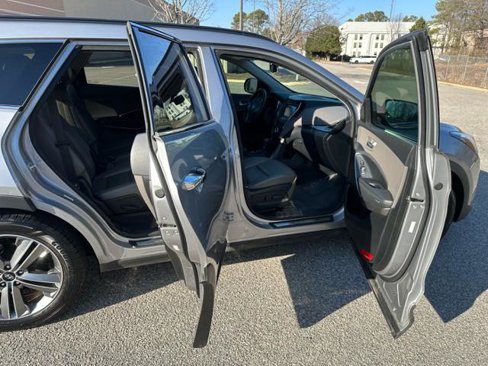 Used 2016 Hyundai Santa Fe Limited w/ Option Group 04 image 17