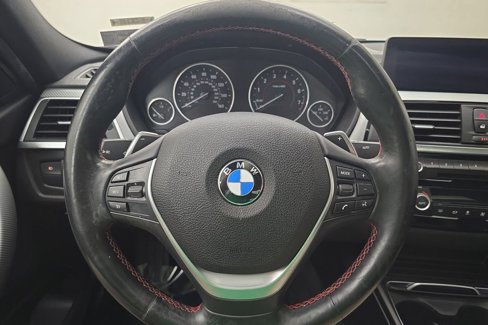 Used 2018 BMW 330i xDrive Sedan w/ Convenience Package image 15