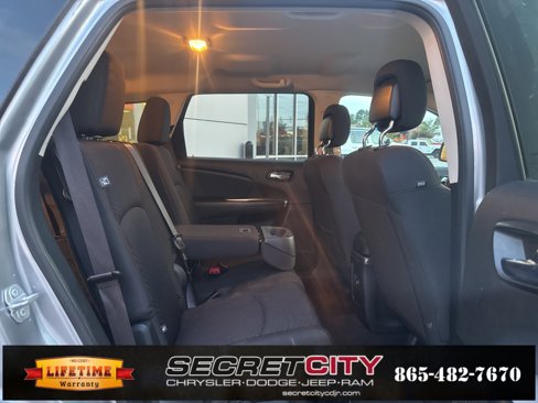 Used 2018 Dodge Journey SE w/ Blacktop Package image 14