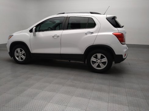 Used 2020 Chevrolet Trax LT w/ LT Convenience Package image 3