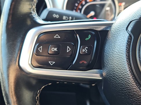 Used 2020 Jeep Wrangler Unlimited Sahara image 24