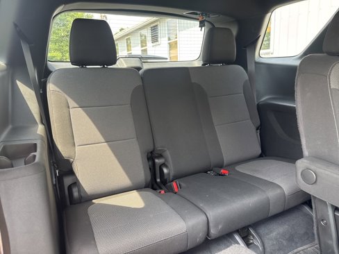 Used 2022 Chevrolet Traverse LT image 22
