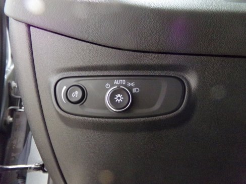 Used 2023 Chevrolet Equinox LT w/ Driver Convenience Package image 26
