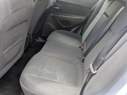 Used 2018 Chevrolet Trax LS image 17