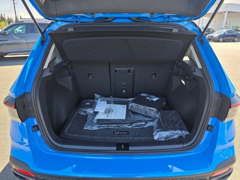 New 2025 Volkswagen Taos SE image 21