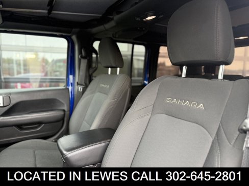 Used 2018 Jeep Wrangler Unlimited Sahara image 9