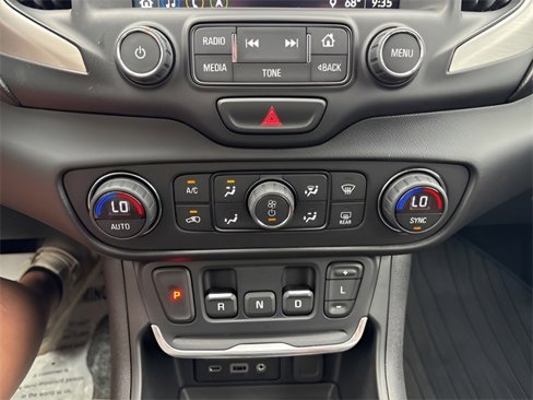 Used 2018 GMC Terrain SLE w/ Driver Convenience Package image 15