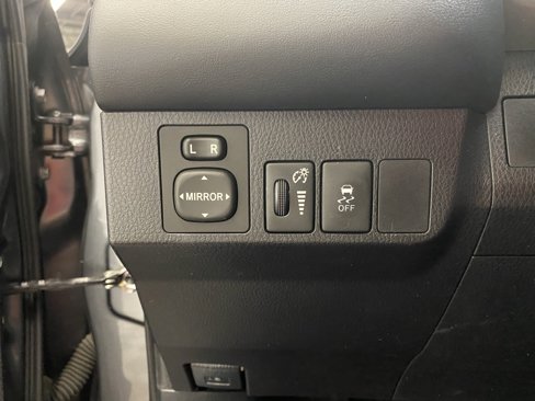 Used 2015 Toyota RAV4 XLE image 22