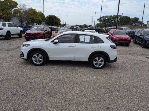 Used 2023 Honda HR-V LX image 2