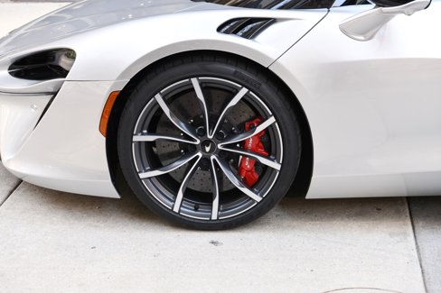 Used 2023 McLaren Artura image 20