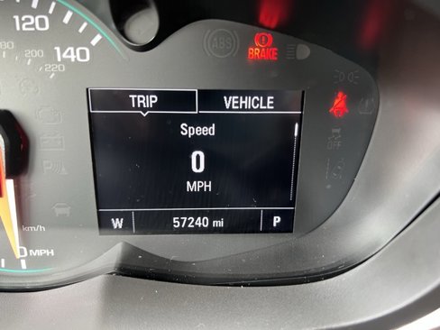 Used 2022 Chevrolet Trax LT w/ Redline Edition image 27