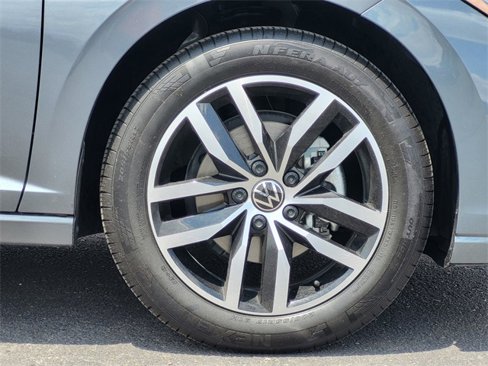 Used 2025 Volkswagen Jetta SE image 7