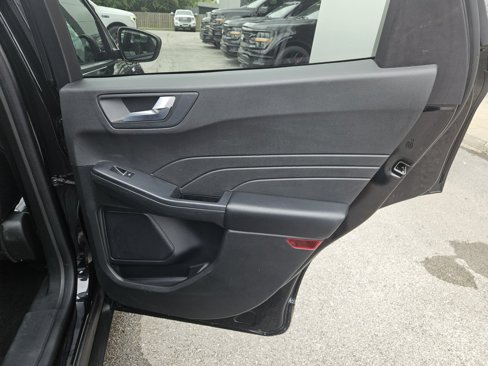 Used 2024 Ford Escape ST-Line image 12