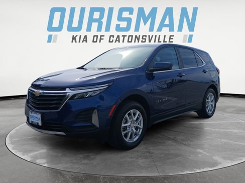 Used 2023 Chevrolet Equinox LT image 2