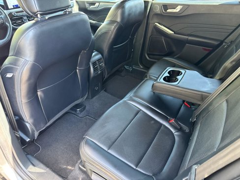 Used 2021 Ford Escape Titanium image 19