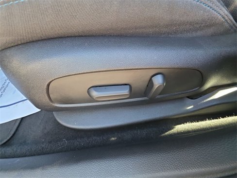 Used 2016 Chevrolet Cruze LT w/ Convenience Package image 19