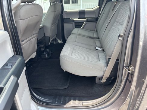 Used 2015 Ford F150 XLT image 17