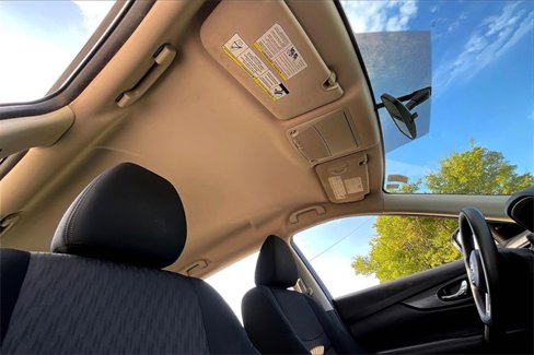 Used 2018 Nissan Rogue S image 22