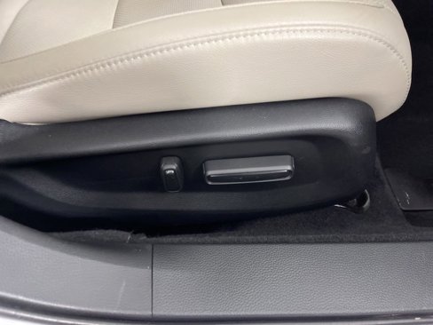 Certified 2018 Honda Accord Touring image 8