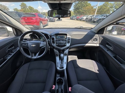 Used 2013 Chevrolet Cruze LT image 17