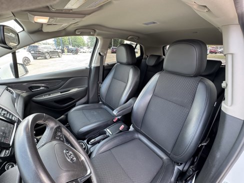 Used 2022 Buick Encore Preferred w/ Safety Package image 14