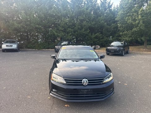 Used 2017 Volkswagen Jetta SEL image 2