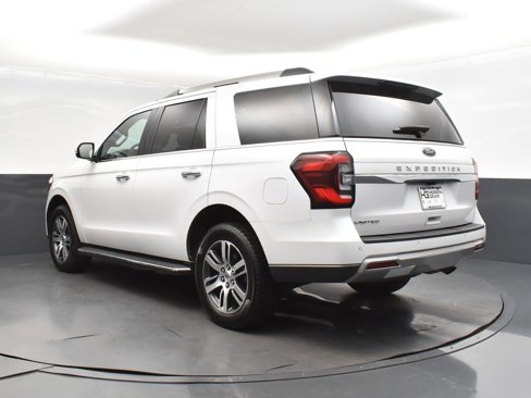 Used 2023 Ford Expedition Limited image 5