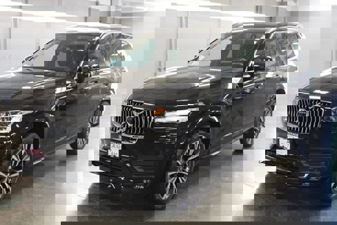Certified 2021 Volvo XC90 T6 Momentum w/ Protection Package Premier image 1